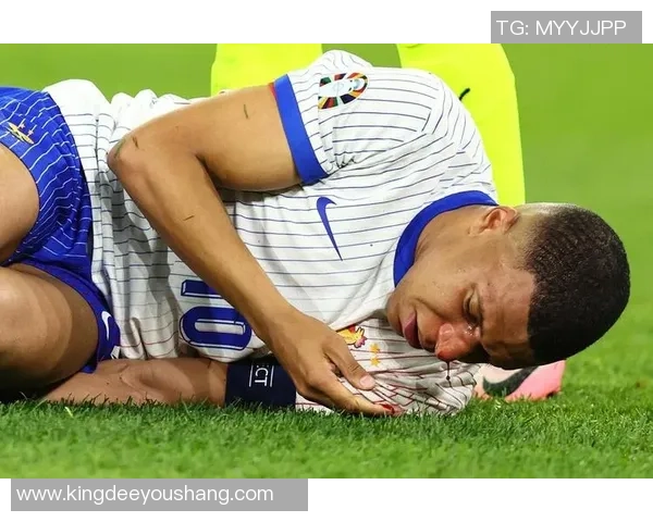 东北话带你走进足球明星的日常:用地道方言感受球场魅力 东北话带你走进足球明星的日常:用地道方言感受球场魅力