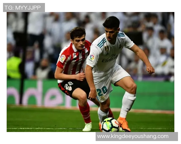 卡杜雷斯引领球队突破极限 足球世界杯赛场上的璀璨新星