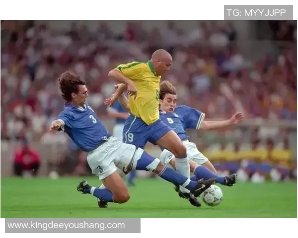 全球足球巨星精彩对决各大球星秀场排名榜出炉谁将登顶球坛巅峰 全球足球巨星精彩对决各大球星秀场排名榜出炉谁将登顶球坛巅峰