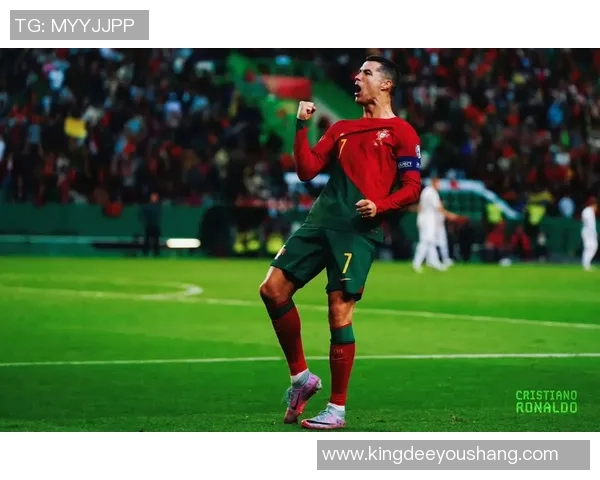 四大足球巨星同框合照展现传奇魅力 足球历史上的经典时刻重现眼前