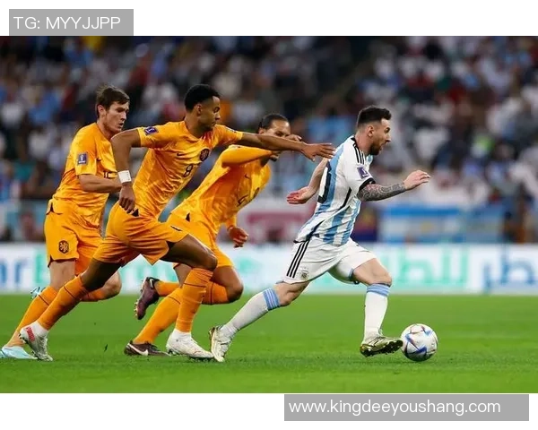 盘点世界球星绿茵场上最酷炫足球造型瞬间展示