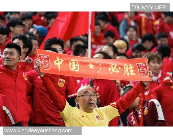 背球星名玩足球赛场传世传奇,球迷回忆与未来交织的热血之旅 背球星名玩足球赛场传世传奇,球迷回忆与未来交织的热血之旅